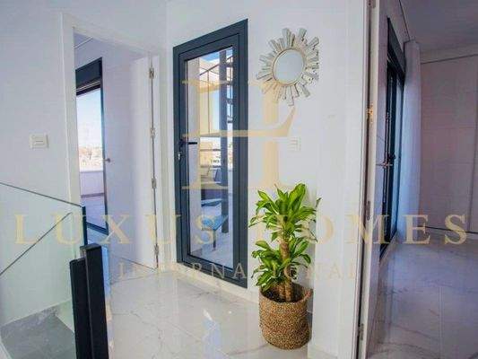 DBC58FA6-F25A-4C2B-B698-4B0C8830E70F