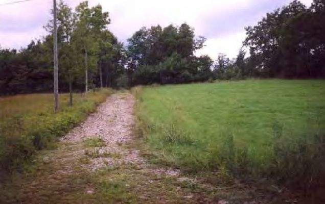 Blick von der Sandstraße aus Bladekulla hoch zum Grundstück
