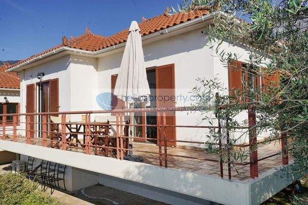 f549a8b81bc7440b964f6720d494968b-original