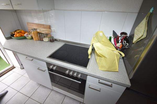 Moderne Einbauküche mit CerankochfeldC_0242.JPG