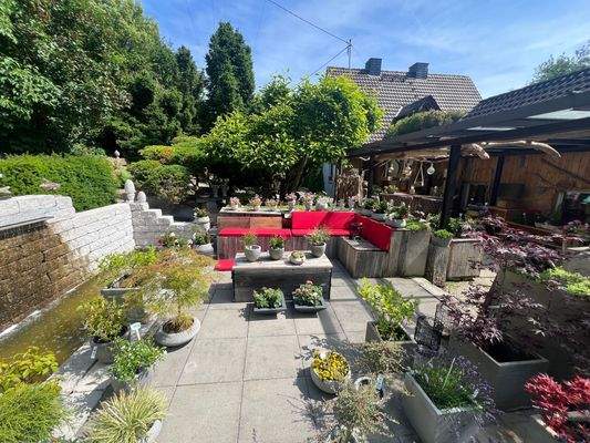 Sitzbereich mit Brunnen