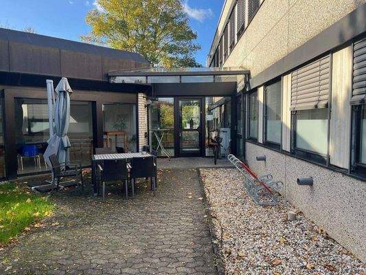 Pavillon, Eingang zum Bürotrakt