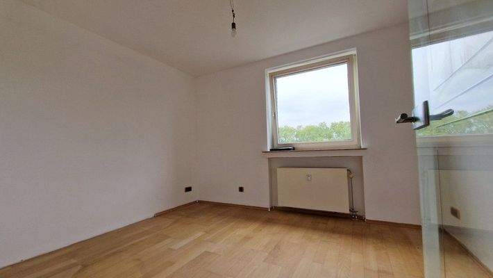 Kinder-/Arbeitszimmer