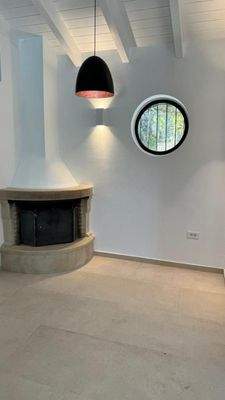 Kreta, Kournas: Malerisches Steinhaus mit bezauberndem See- und Meerblick zu verkaufen