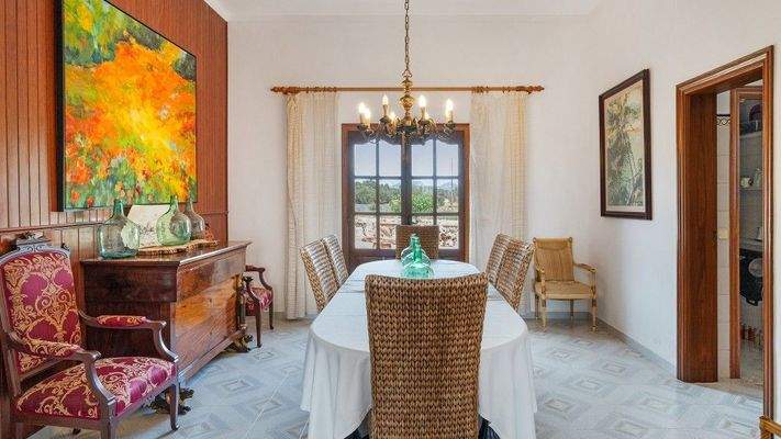 Charmante Finca mit verschiedenen Gebäuden zum Verkauf in Santanyí, Mallorca