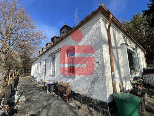 Außenansicht mit Terrasse