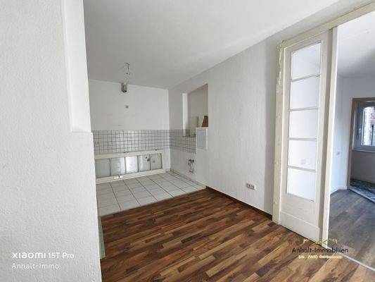 Küche  mit Zugang zum WZ