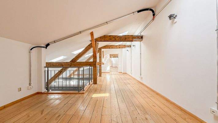 Räumlichkeiten DG / premises attic