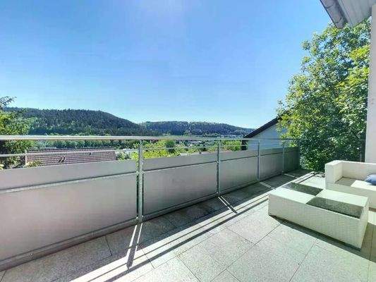 fd5c1e19-1431-450d-85cc-08682f43ccc9-1886186137