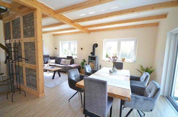 Essbereich mit Kaminofen