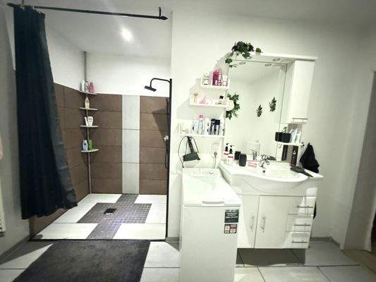 Bad Einliegerwohnung