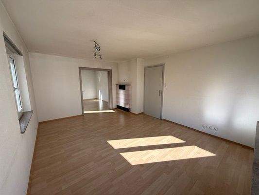 Wohnzi. 2 m. Durchgang in Wohnzi. 1