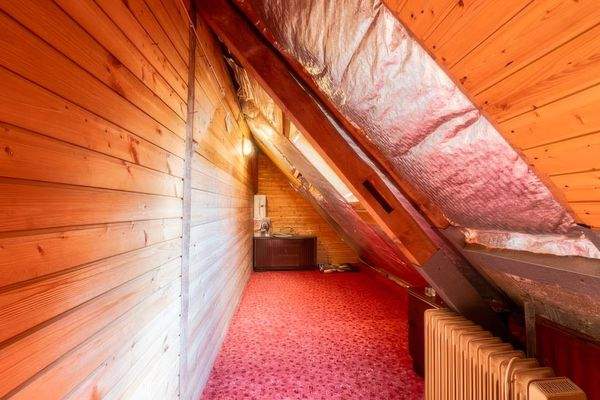 DG. Schrägen Zwischenraum