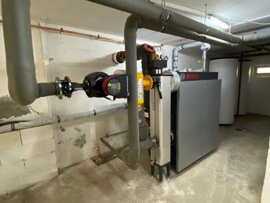 Moderne Heizungsanlage.jpg