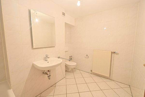 Badezimmer mit Wanne