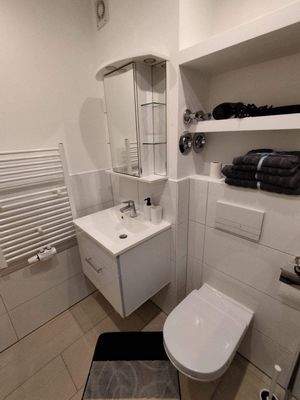 modernes Duschbad.JPG