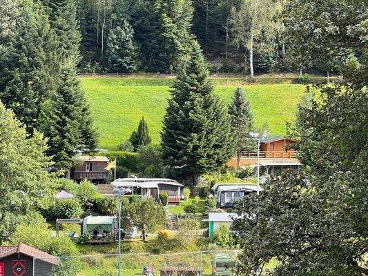 Blick zum Campingplatz