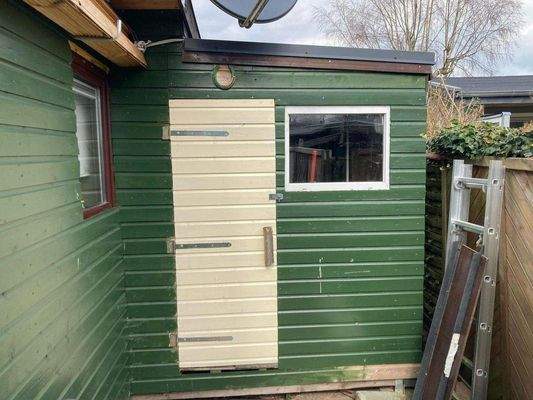 kleiner Abstellschuppen