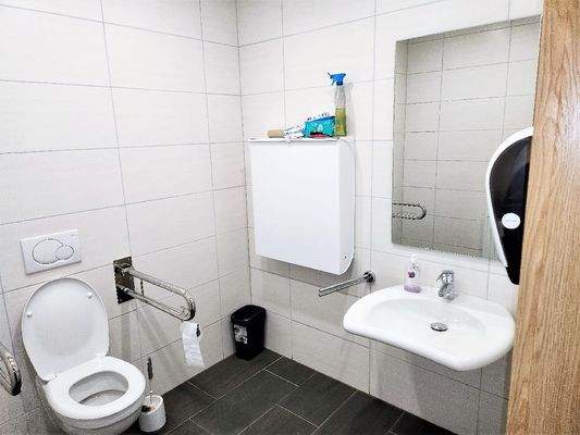 Behindertentoilette