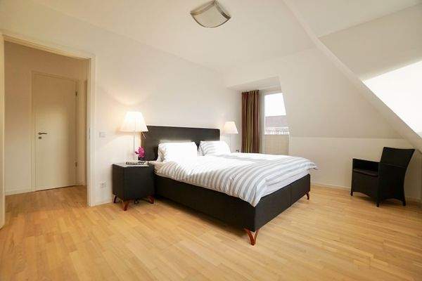 Schlafzimmer untere Ebene