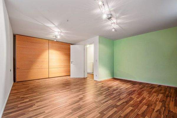 großer Hobbyraum (UG)