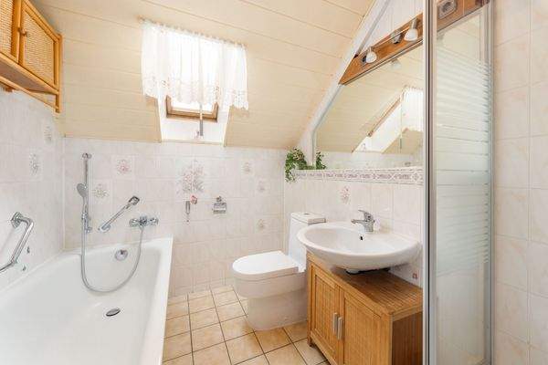 Badezimmer im Obergeschoss