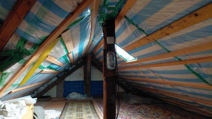 Dachboden gedämmt.jpg
