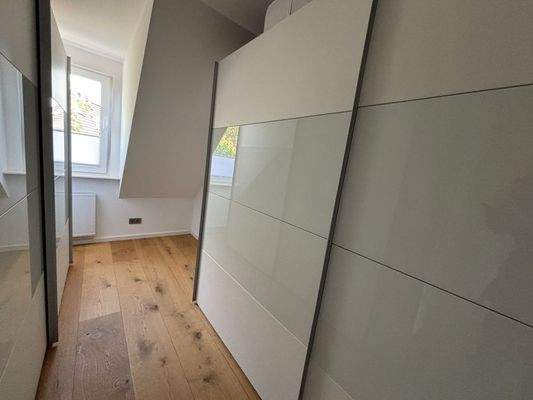 Zimmer: z.Z. Ankleide