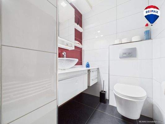 REMAX Immobilien DeLux Einfamilienhaus  Bebelsheim Bad Mark Borowicz