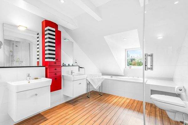 Vollbad en suite im Dachgeschoss