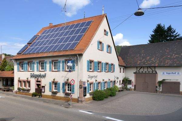 Gebäudeansicht Straßenseite