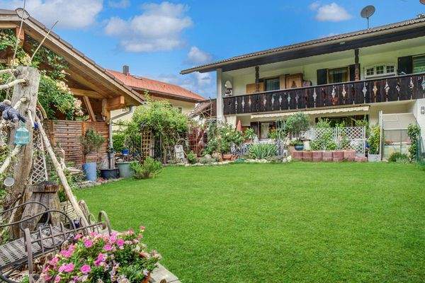 Rückansicht mit Garten