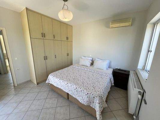 Kreta, Kournas: Schöne Villa mit drei Schlafzimmern, nur wenige Schritte vom Kournas-See entfernt