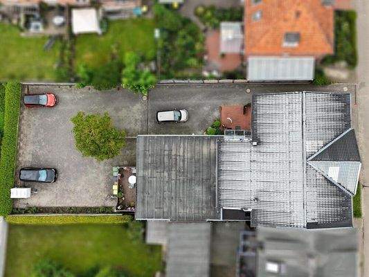 Blick über das gesamte Grundstück