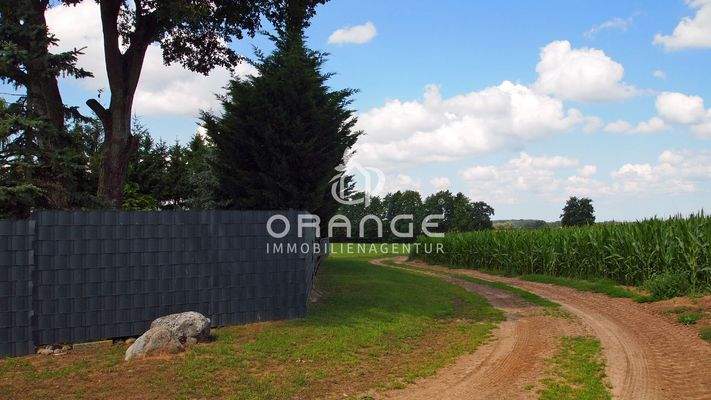 unbefestigte Straße 