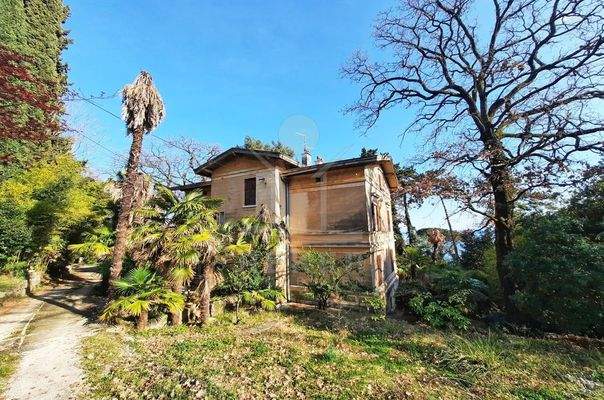 Authentische Villa, umgeben von Natur