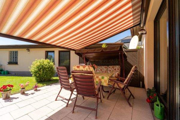 Außenansicht + Garten