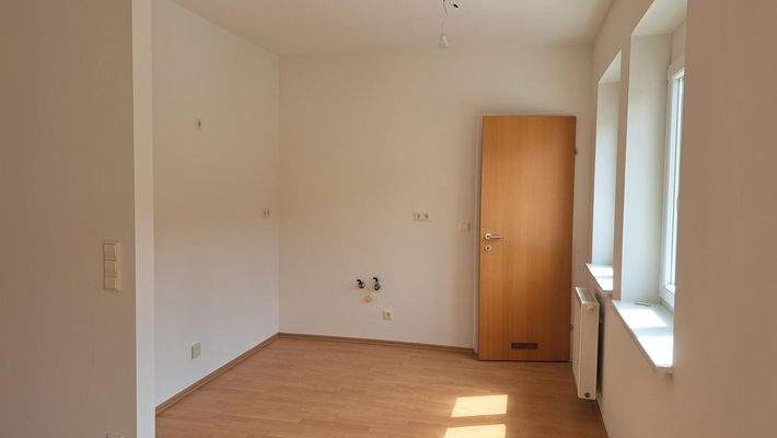 Küche mit anschließendem Abstellraum