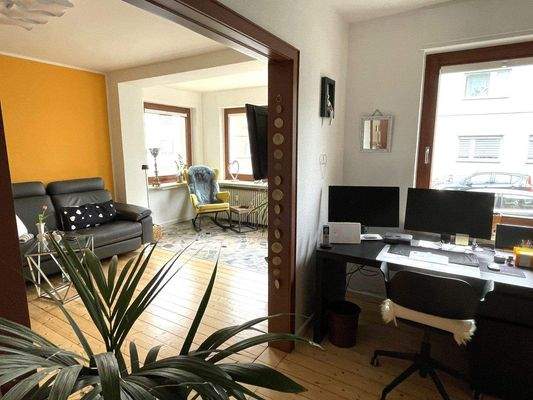 VH 2, Hochparterre: Wohnen mit Erker/Arbeiten