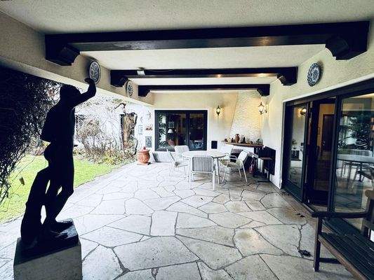 Überdachte Terrasse 