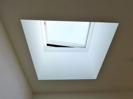 Flur (Oberlicht, elektrisch) 