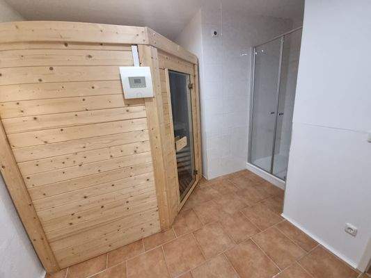 Sauna mit Dusche und WC