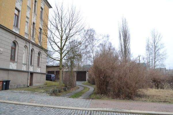 Zufahrt untere Garagenzeile