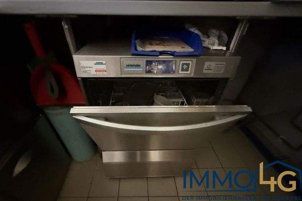 d8157133-e1c4-4438-87e1-13802b66d89d