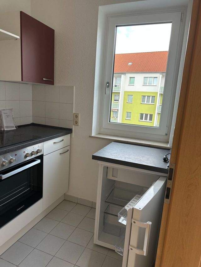 ++ EBK, DG, Lift, 1 Raum, Stadtzentrum. TG Stellplatz ++ - Photo 1