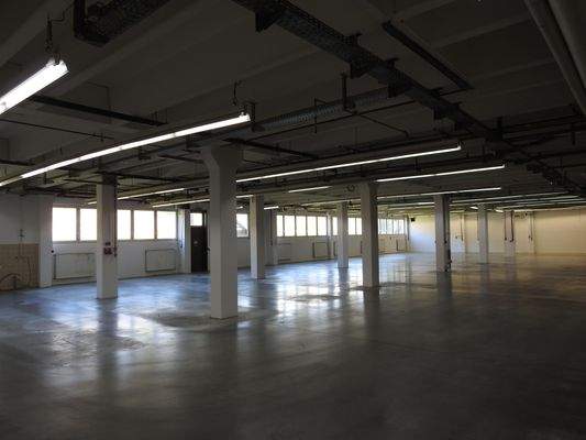 Halle mit LED-Beleuchtung