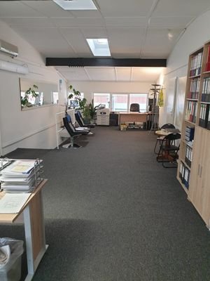 büro groß 1.jpg