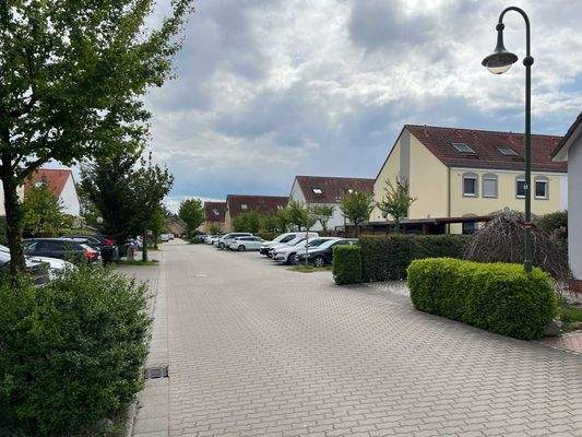 Straße vor dem Objekt