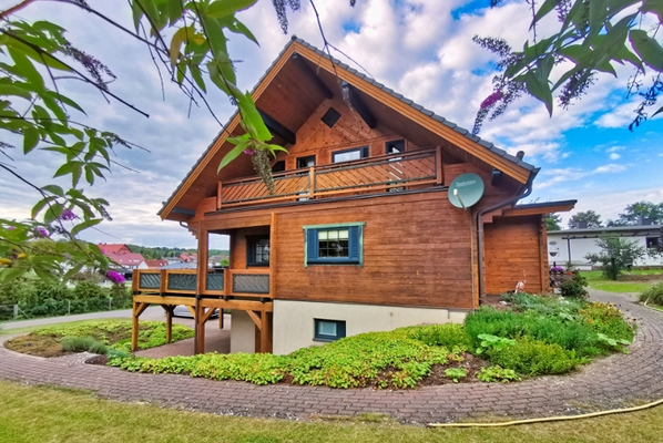Südseite mit Balkon