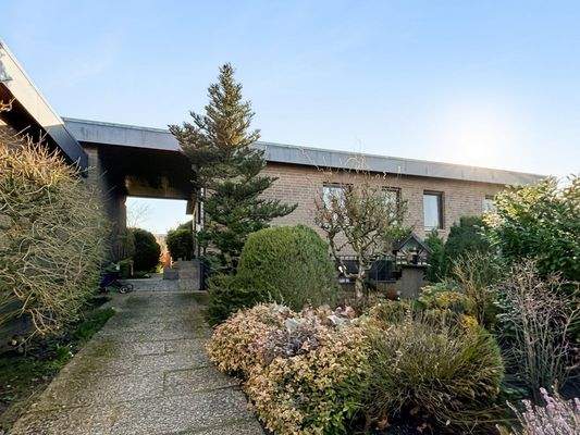 Hausansicht - Vorgarten